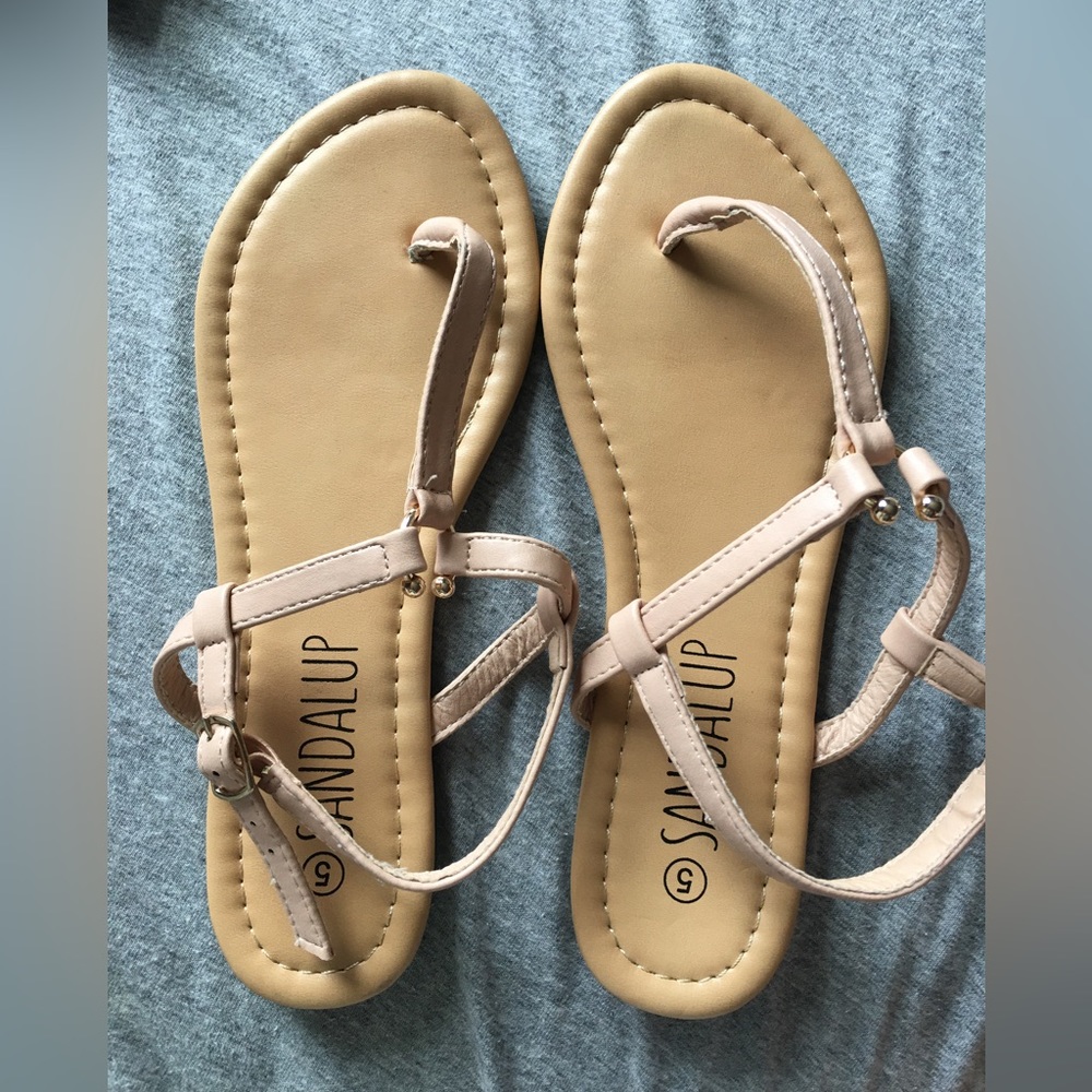 Sandalup nude golden detail sandals